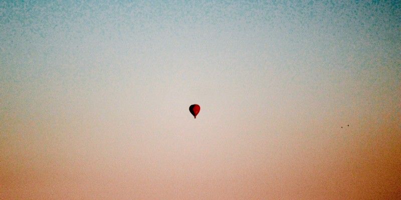 Minimalist picture of a distant balloon